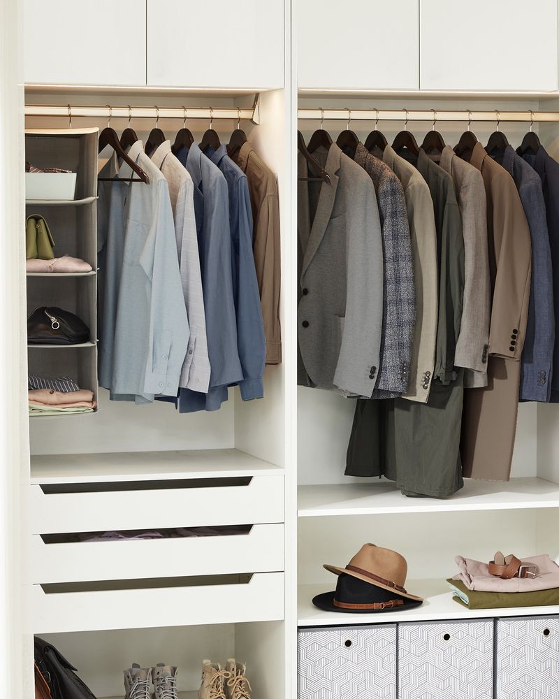 Wood Coat Hangers - Shoulder Notches - 360° Swivel - Set of 20