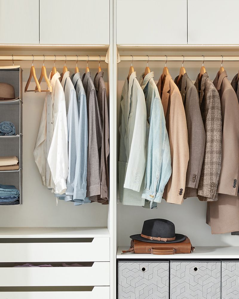 Wood Coat Hangers - Shoulder Notches - 360° Swivel - Set of 20